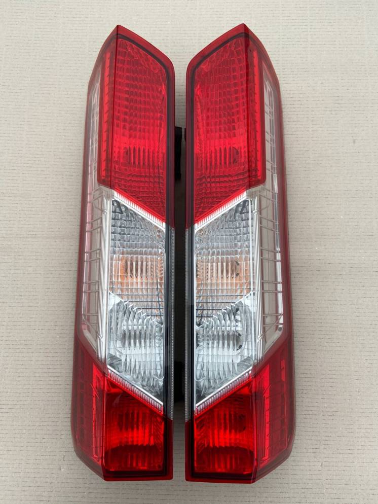 Фонари комплектные правый/левый Ford Transit MK8, 2014- гг.