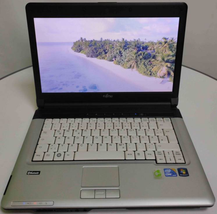Ноутбук Fujitsu-Siemens LifeBook S710 14