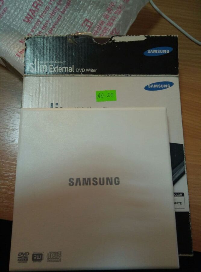 Внешний USB DVD привод SAMSUNG SE-S084F