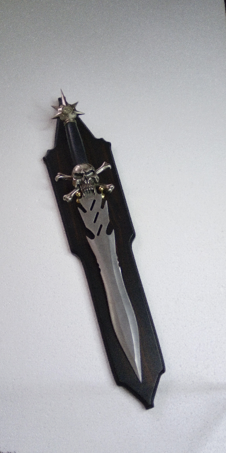 Сувенир меч на доске