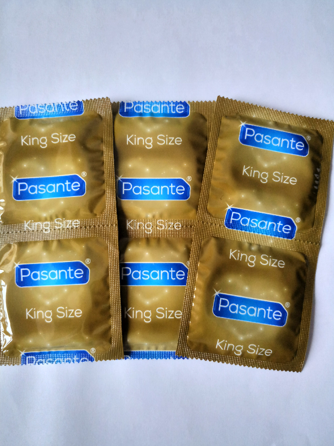 Презерватив Pasante King Size - презерватив великого розміру