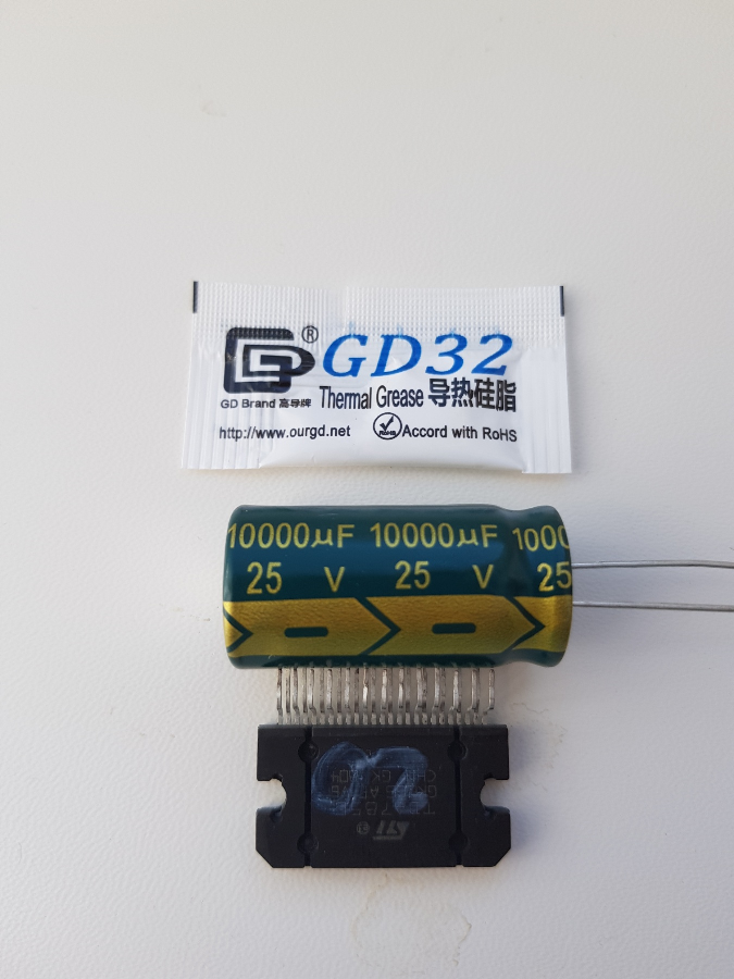 Оригинал TDA 7850 MOSFET конденсатор 25V 10000 mF термопаста комплект