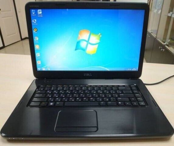 Красивый ноутбук Dell Inspiron N5040.