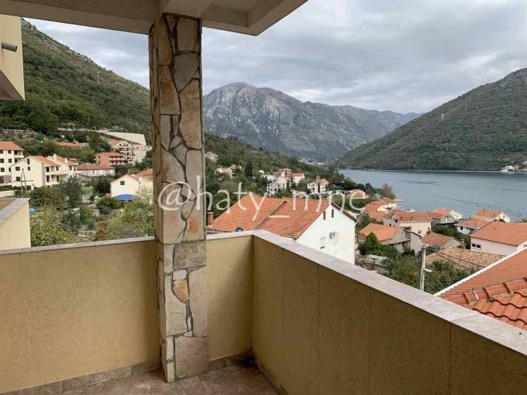 Черногория, Односпальная квартира 55м2 с видом на море в Каменари