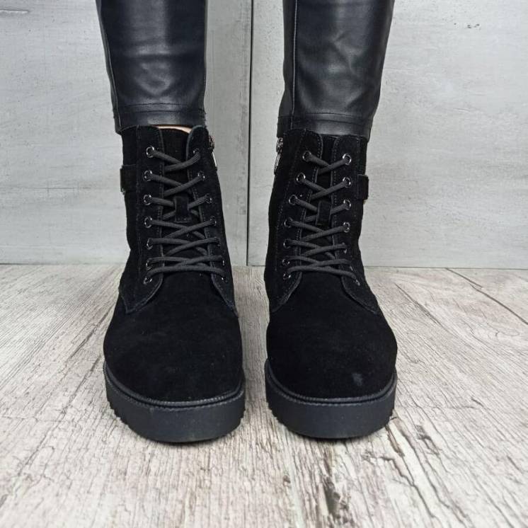 Ботинки женские чёрные зима. Замша