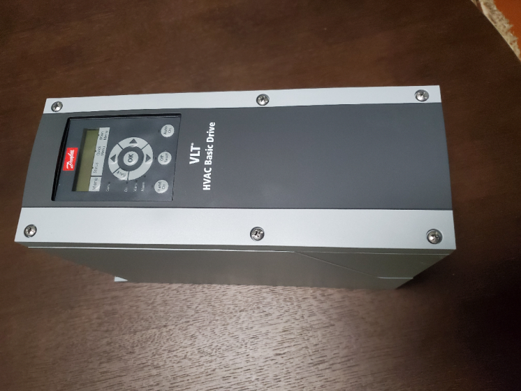 Частотний перетворювач Danfoss VLT HVAC Basic Drive FC-101 0,75