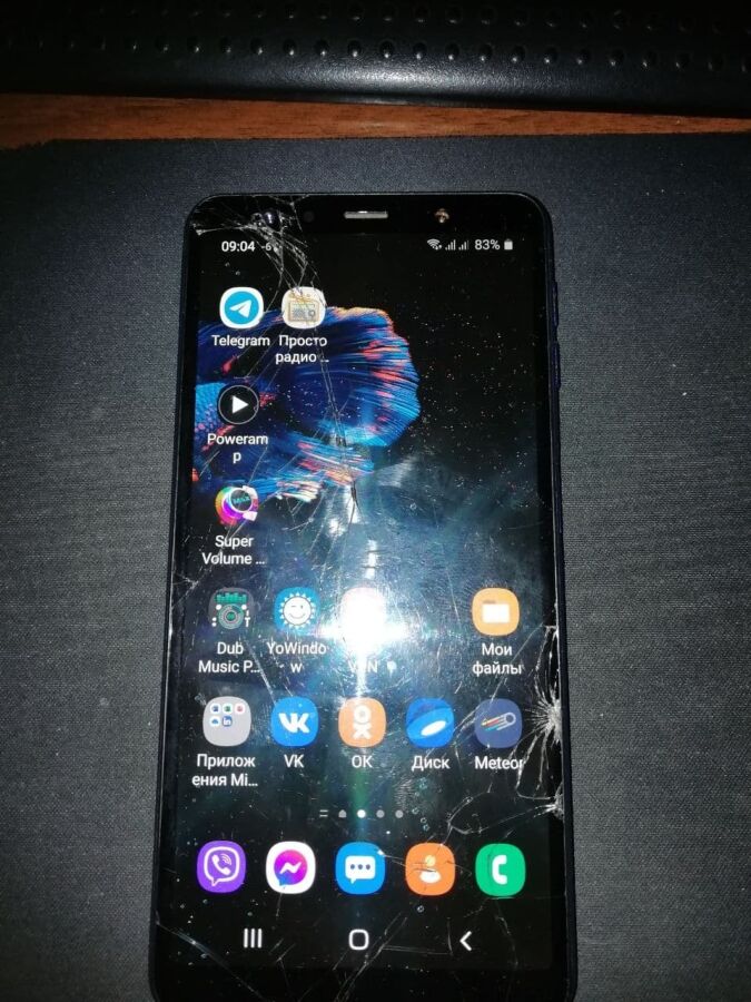 Продам телефон Samsung Galaxy A7 1900 грн