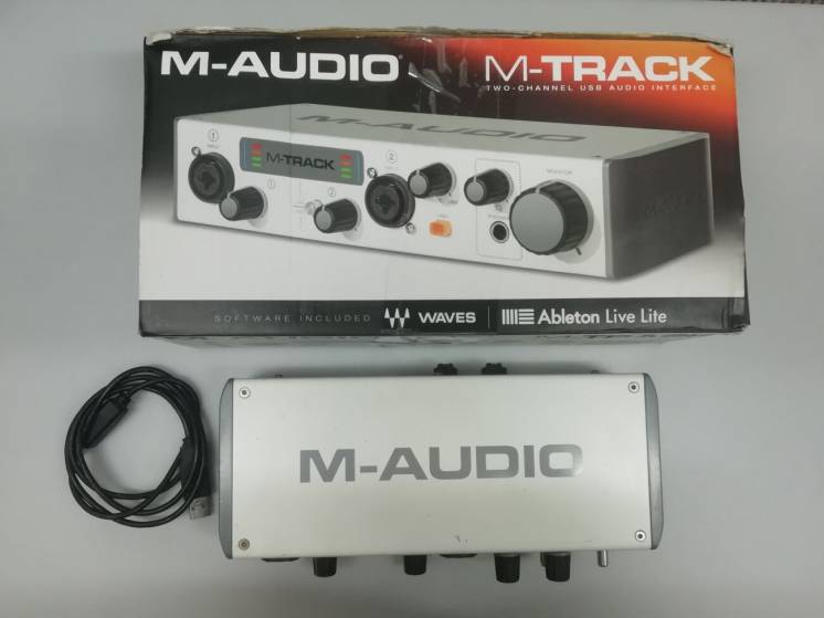 Внешняя USB звуковая карта M-Audio M-Track II аудиоинтерфейс
