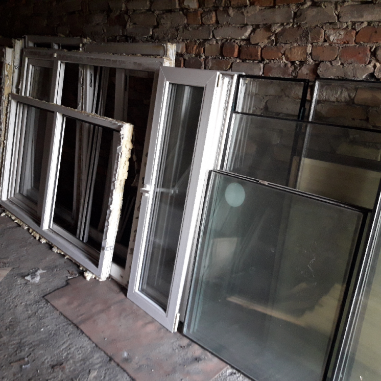 Металлопластиковые окна и двери б/у и новые под заказ в Запорожье.
