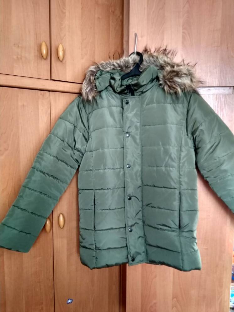 Нова молодіжна  зимова чоловіча куртка ,кольору хакі,,розмір 46(L)