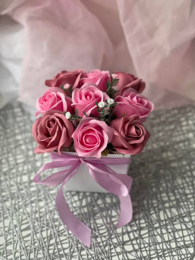 Букет із мильних троянд - подарунок на 8 березня