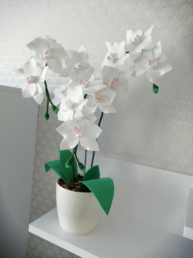 Орхідея з фоамірану