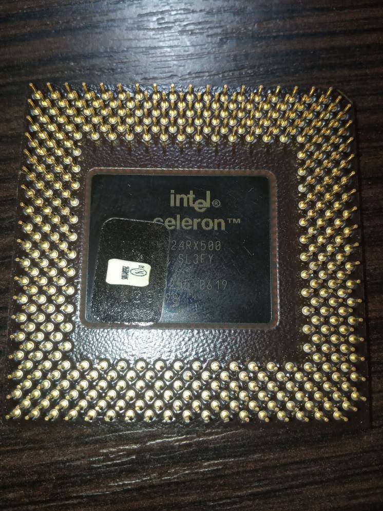 Процессор Intel Celeron 500 МГц (SL3FY)