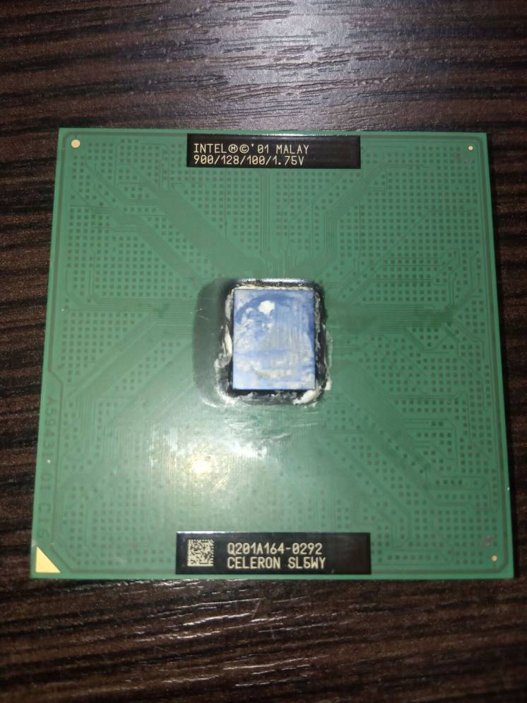 Процессор Intel Celeron 900 МГц (SL5WY)