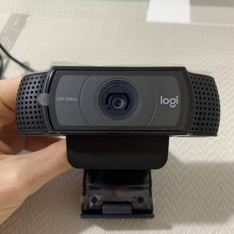 Продам usb web-камеру Logitech C920 HD Pro веб-камера