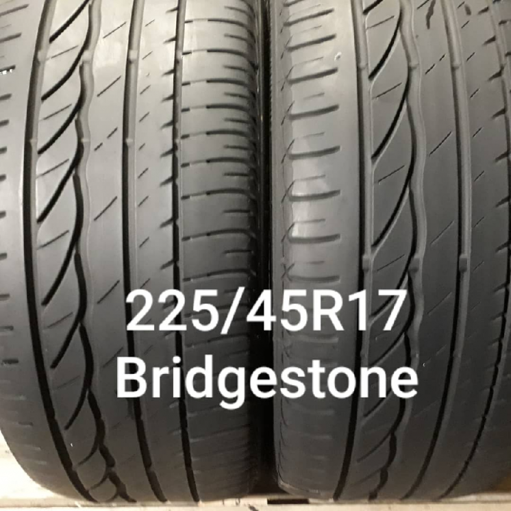 Шини б.у Bridgestone 225/45R17