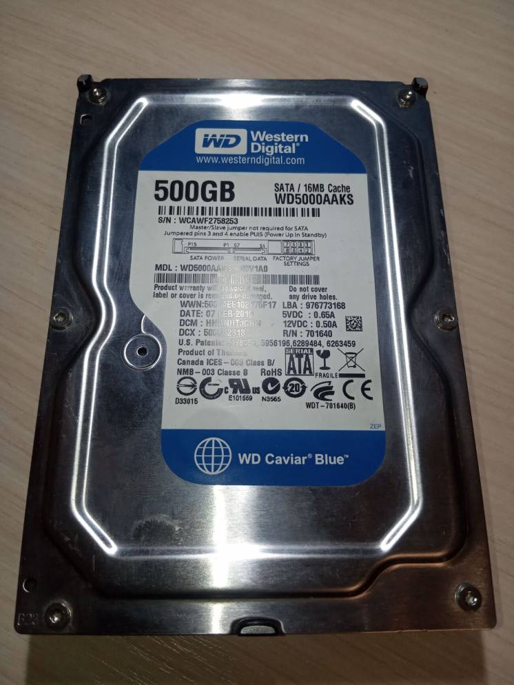 Жесткий диск Western Digital 500 Gb SATAII (WD5000AAKS-00V1A0)
