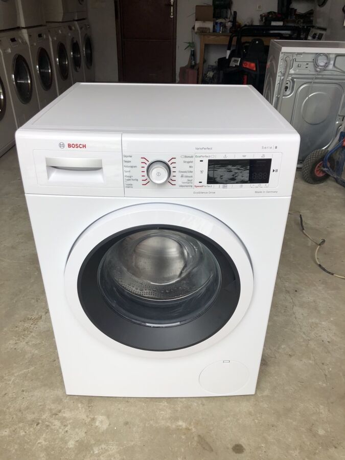 Продам пральну стиральную машину Bosch 8 Serie 9 кг. Инвертор