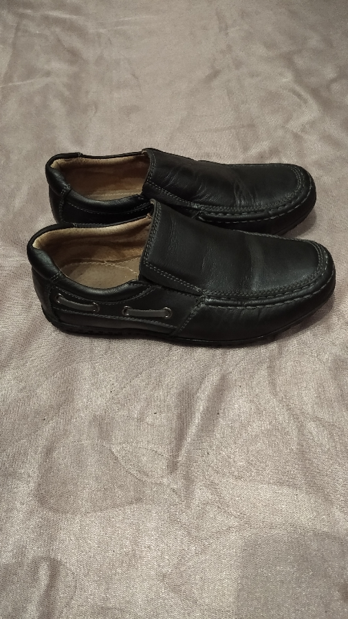 Туфли черные с коричневой вставкой школьные . Размер 34.