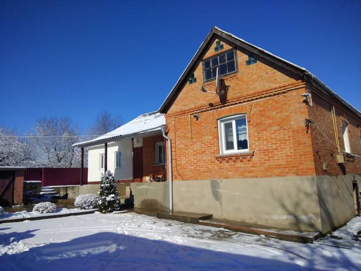 Продается дом на 2 части в Вороновице, по ул.Дружной.