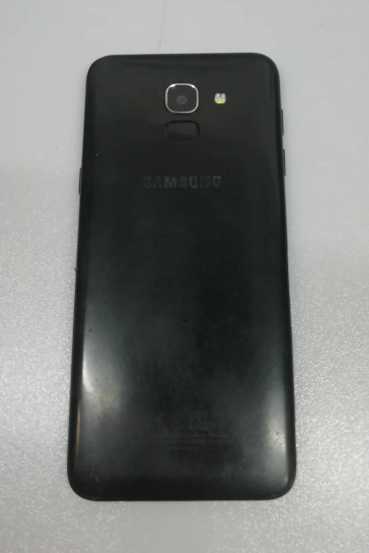 Телефон на запчасти Samsung SM-J600F DS (Аккумулятор, Экран, тачскрин,