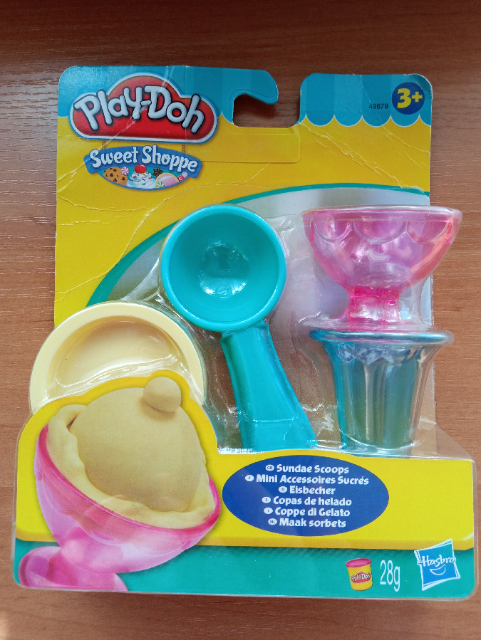 Play-Doh Sweet Shoppe Шарики мороженого в стаканчике