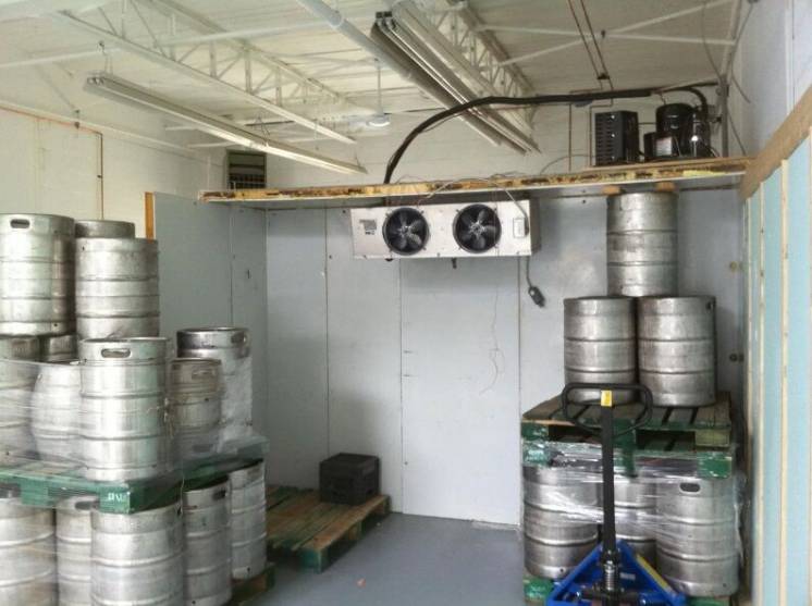 Камера холодильна зберігання охолодження пива напоїв