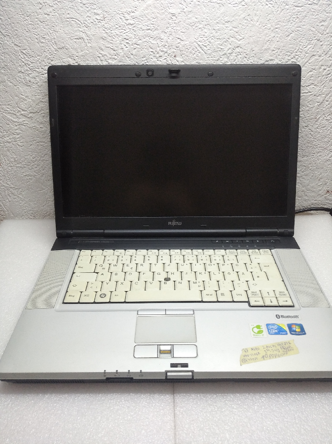 Ноутбук Fujitsu E 780