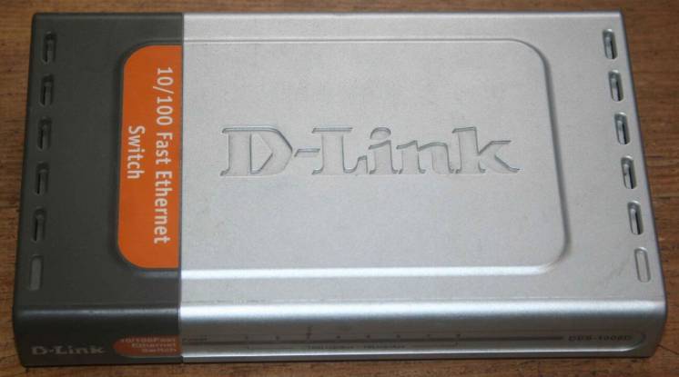 Свич/Коммутатор D-Link DES-1008D