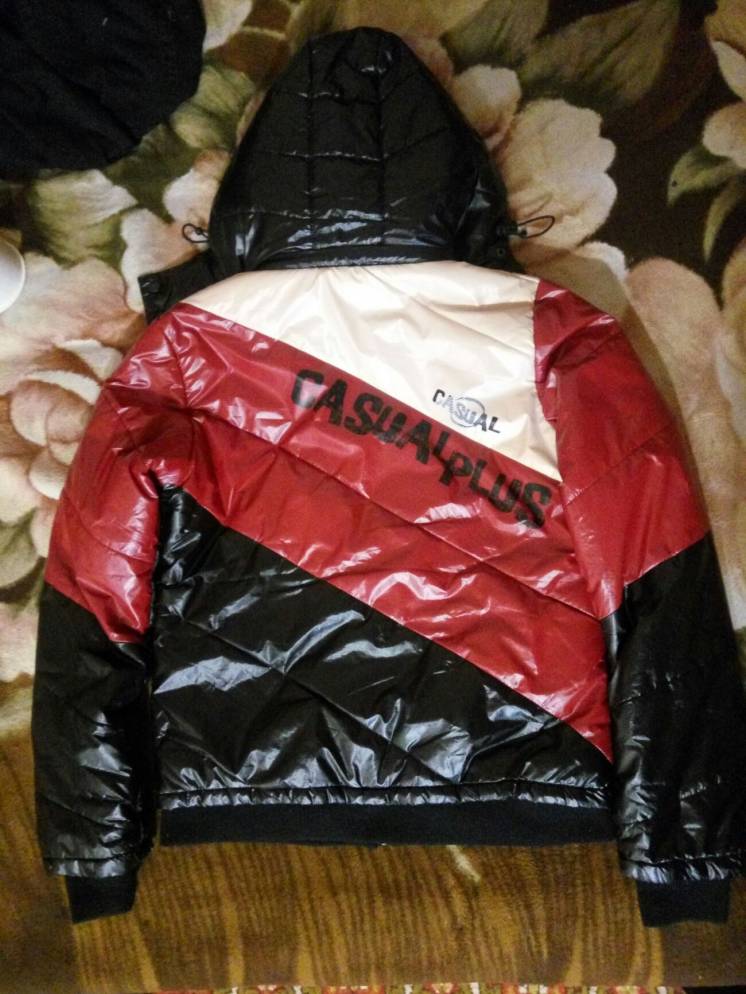 Куртка курточка весенняя на тонком синтепоне на мальчика 150-160см