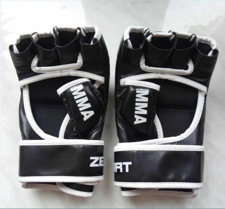Перчатки MMA PU ZELART BO-1394 M Black