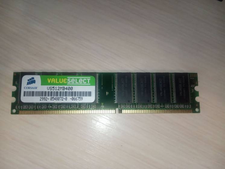 Оперативна пам'ять Corsair 512Mb DDR SDRAM 400MHz (VS512MB400)