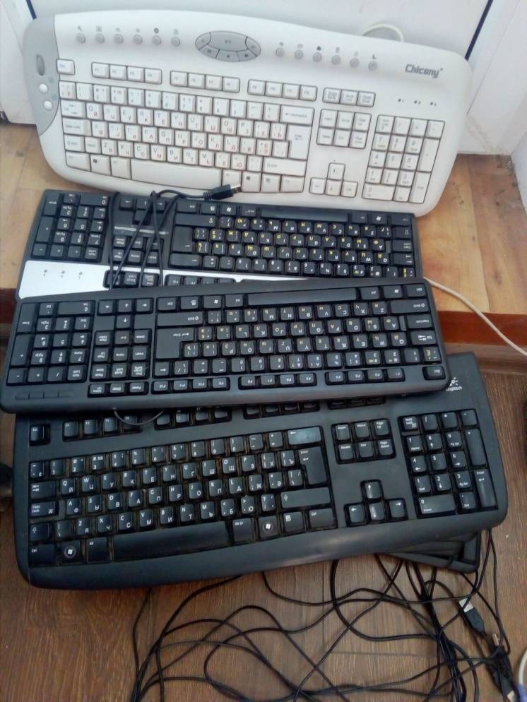 Клавиатура много 150 грн.штука.Мышка 30 грн.штука.есть опт.
