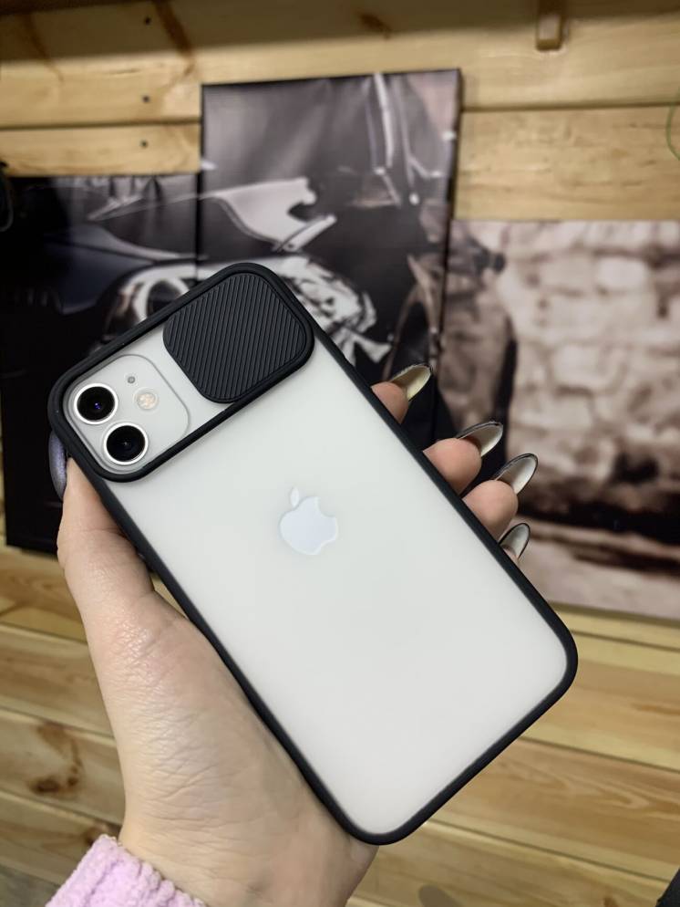 Чехол на iPhone 11 с защитой камеры, чёрный
