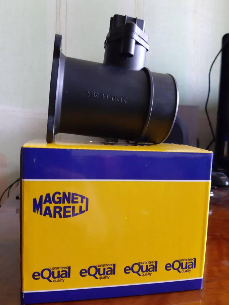 Расходомер воздуха (ДМРВ) Magneti Marelli 213719776019