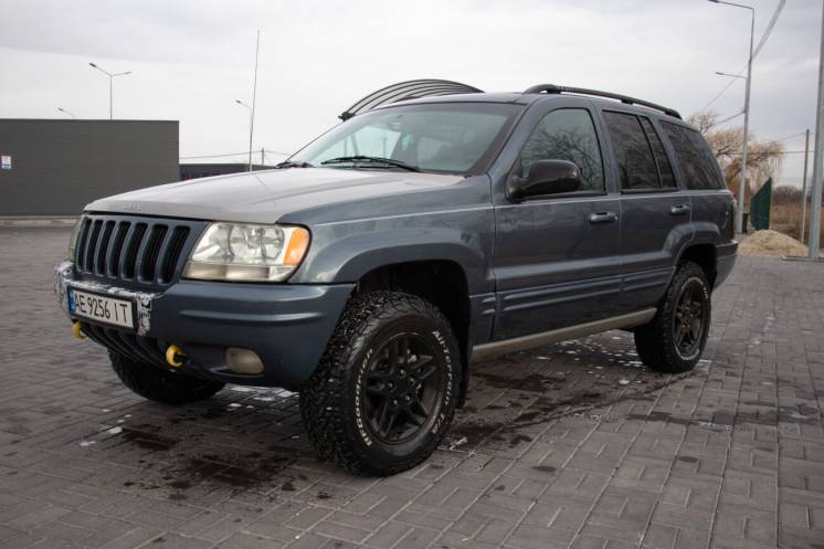 Jeep Grand Cherokee 4.7 (V8) Limited. 2000 г.