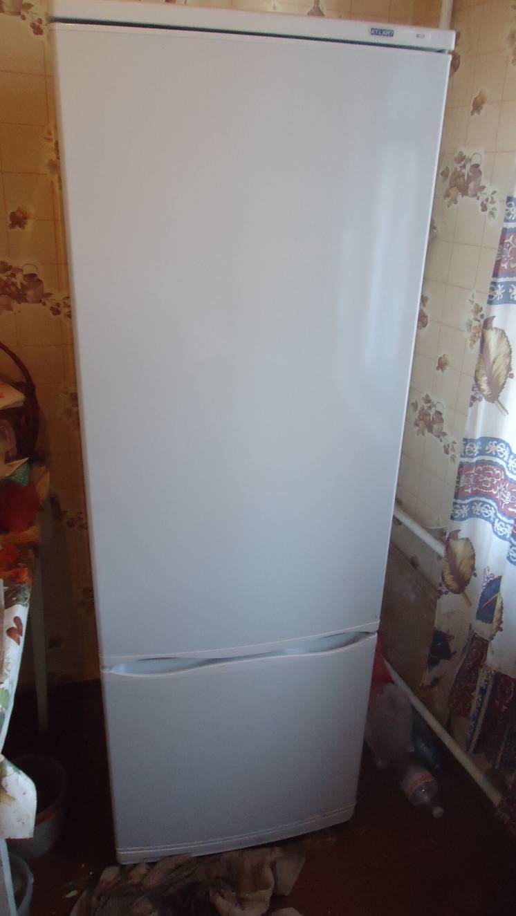 Продам холодильник Атлант двухкамерный