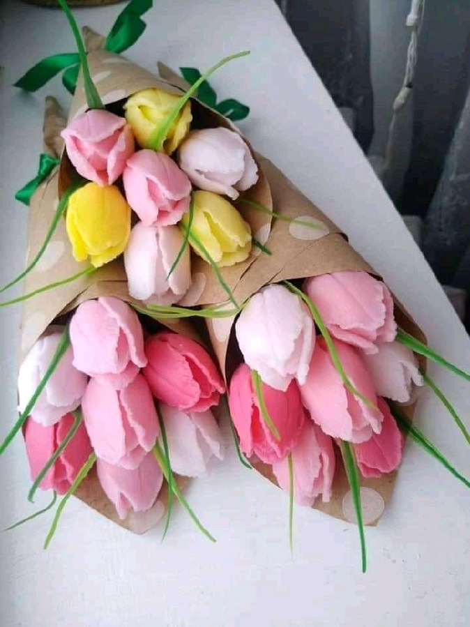 Букетики тюльпанів з мила