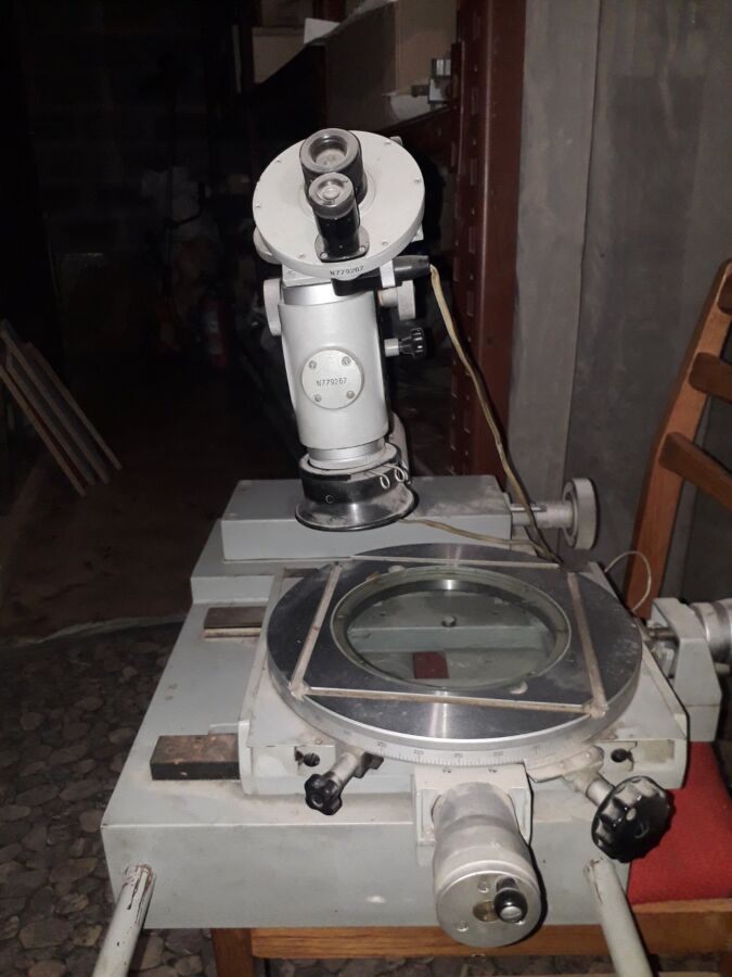 Микроскоп инструментальный БМИ-1, б.у рабочий. 25000грн
