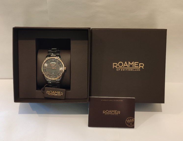 Продам  швейцарские мужские кварцевые часы Roamer 508293 49 05 50