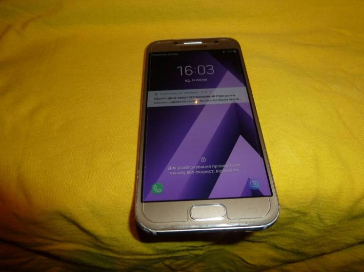 Смартфон Samsung Galaxy A3 (SM-A320F) 2/16Gb