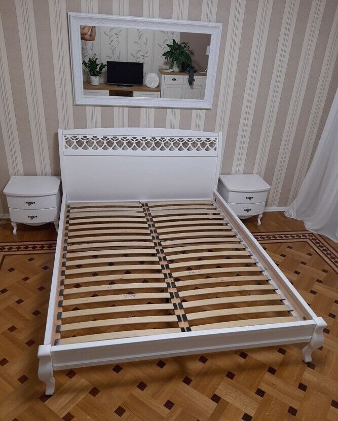 Двуспальная кровать Ажур с резьбой