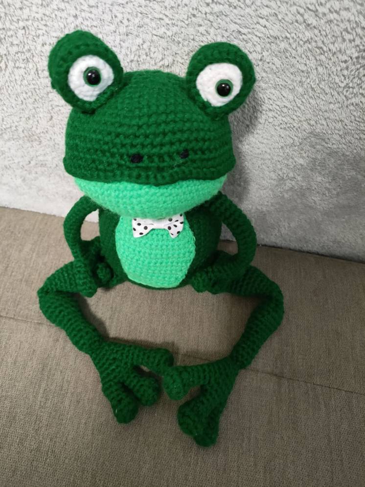 вязаная игрушка жаба лягушка царевна или кавалер