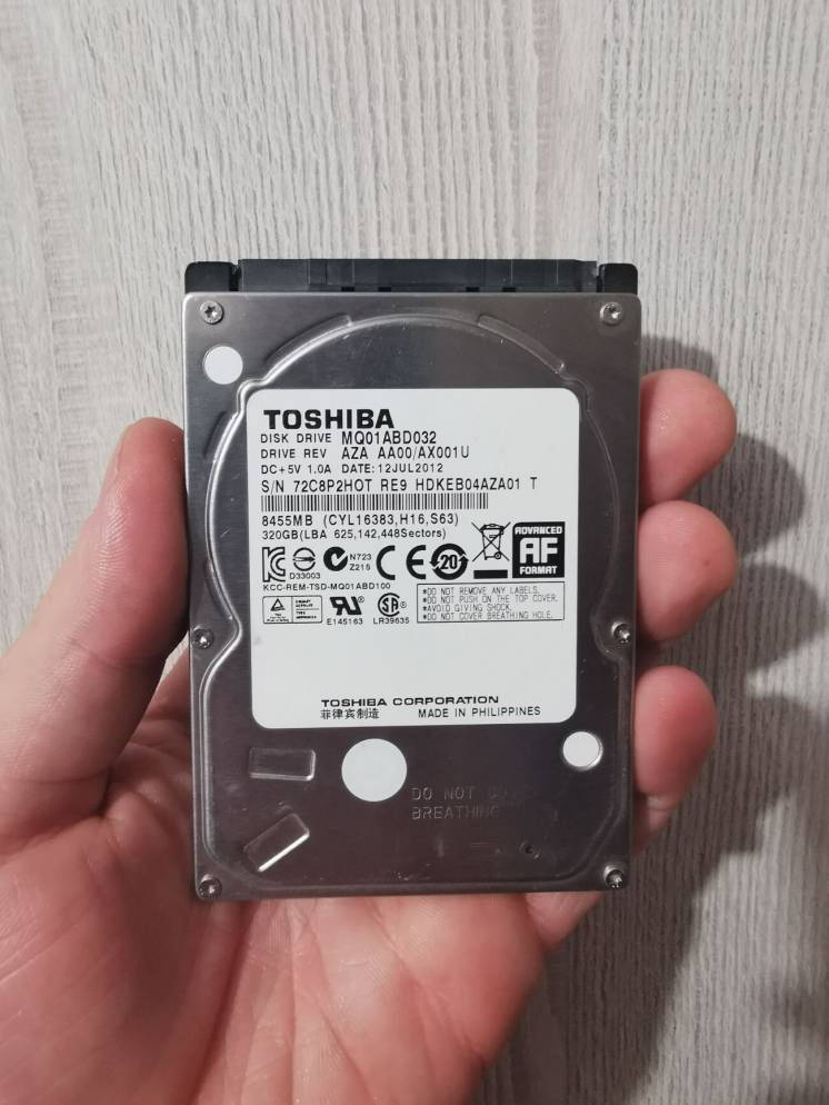 Жесткий диск TOSHIBA 320 GB 2.5 sata к ноуту