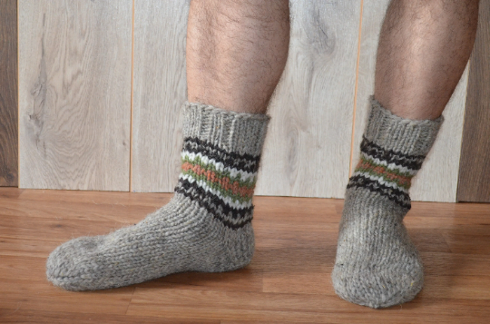 Мужские вязанные носки из овечьей шерсти ручной работы