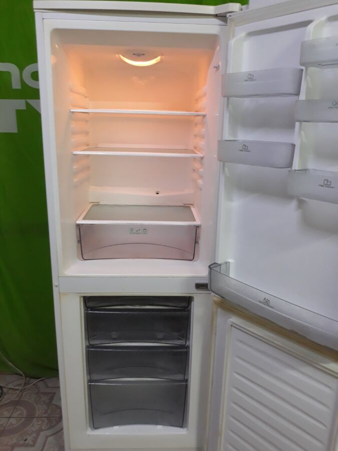 Холодильник YAMAHA в отличном рабочем состоянии