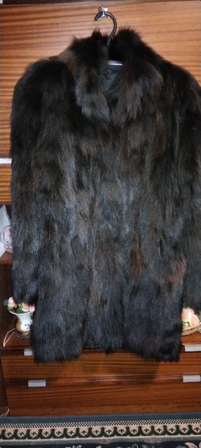 Шуба натуральная из чернобурки.46 размер