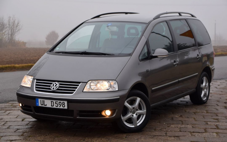 Volkswagen Sharan возможна рассрочка на 12 месяцев