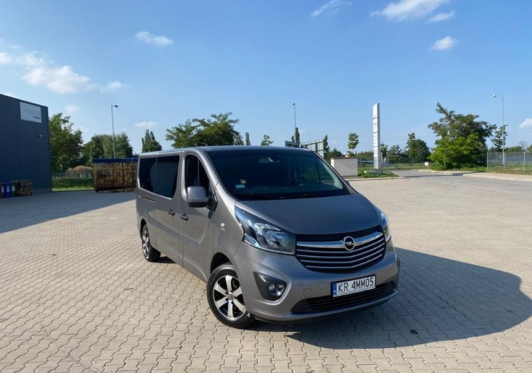 Пригон Opel Vivaro 1.6 2018 
Авто из Европы кредит лизинг