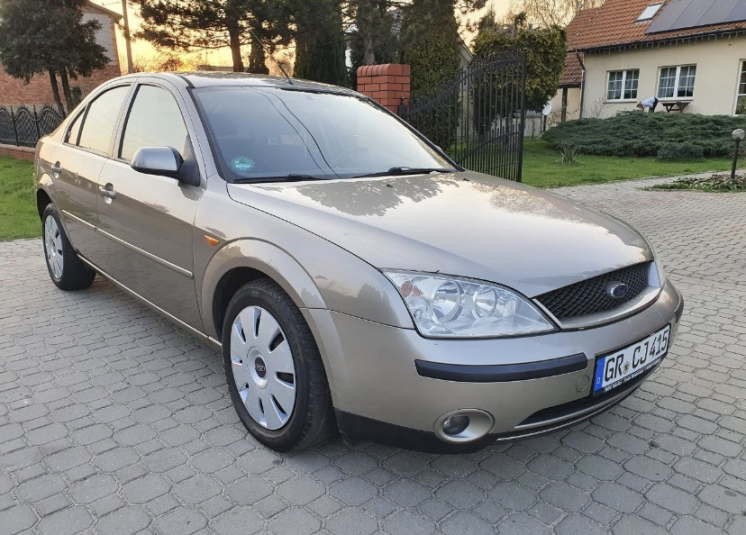 Ford Mondeo 2002 год